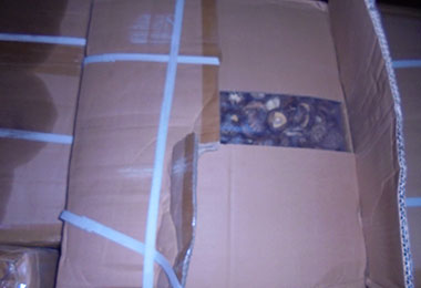 高雄關緝獲走私大陸乾香菇(圖)