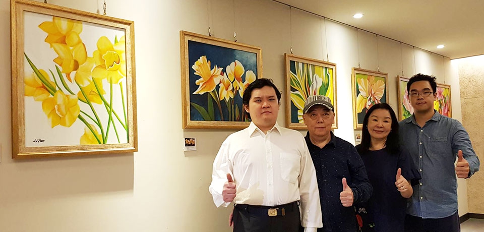 自閉症畫家陳駿杰在高雄福華　與您~藝起花現心世界(圖)