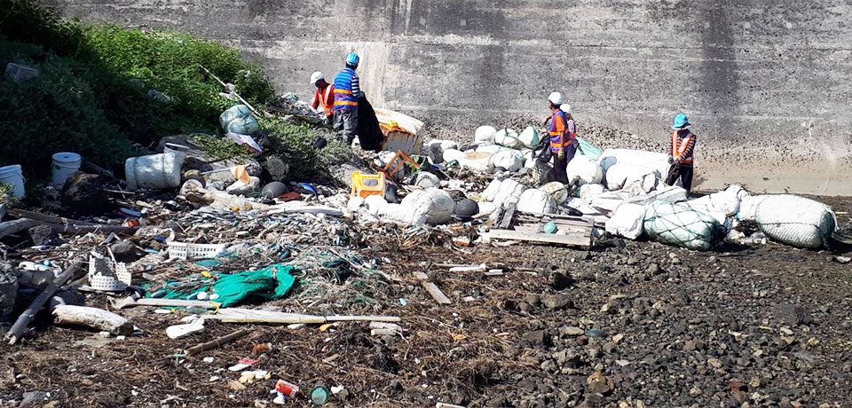 水公司守護澎湖　淨灘清出6噸垃圾(圖)