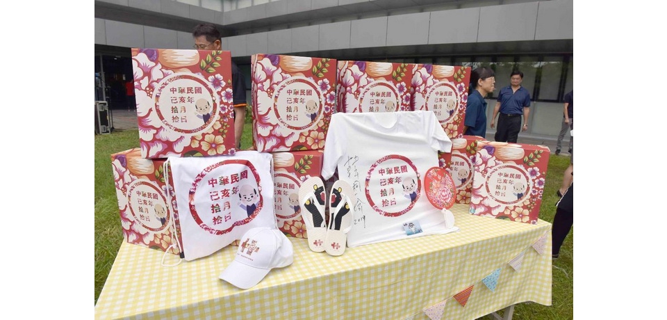 璀璨高雄 十月慶典 韓：重溫旗海飄揚 歡迎來高雄(圖)