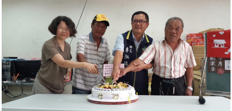 長庚科大辦理港尾社區戒菸班結業式(圖)