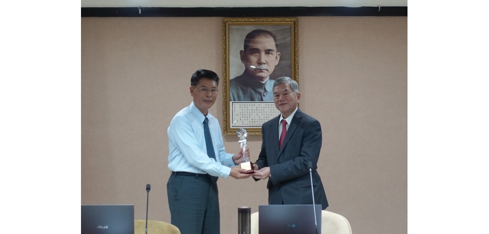 台糖高雄區處前經理陳德為 獲經濟部頒獎台糖首位廉潔楷模(圖)