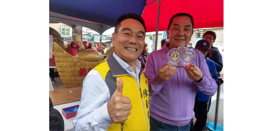 紫南宮主委莊秋安發送109金鼠年好事發生鼠來寶錢母土地公庇佑信眾發大財(圖)