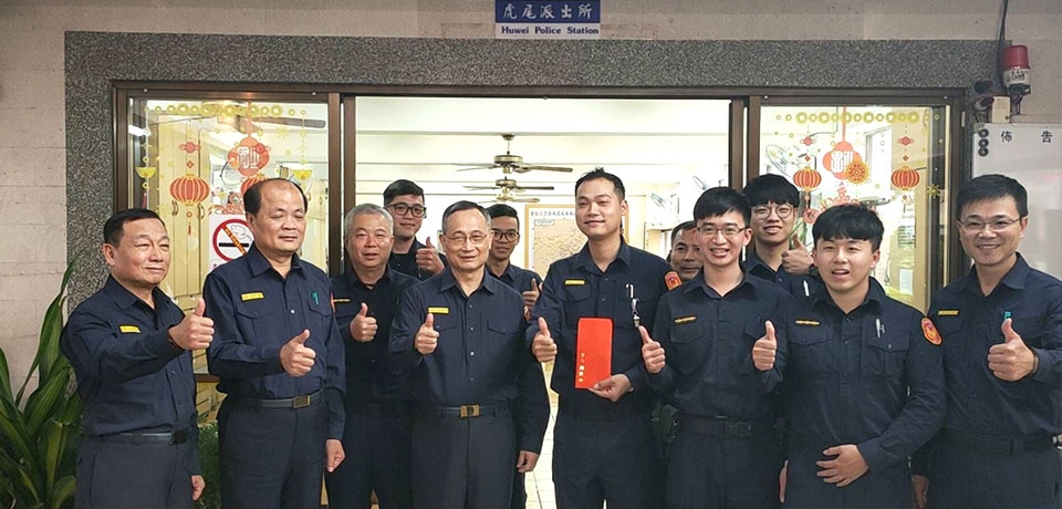 全國防疫總動員 署長親慰勤 鼓勵員警士氣維護國人安全(圖)