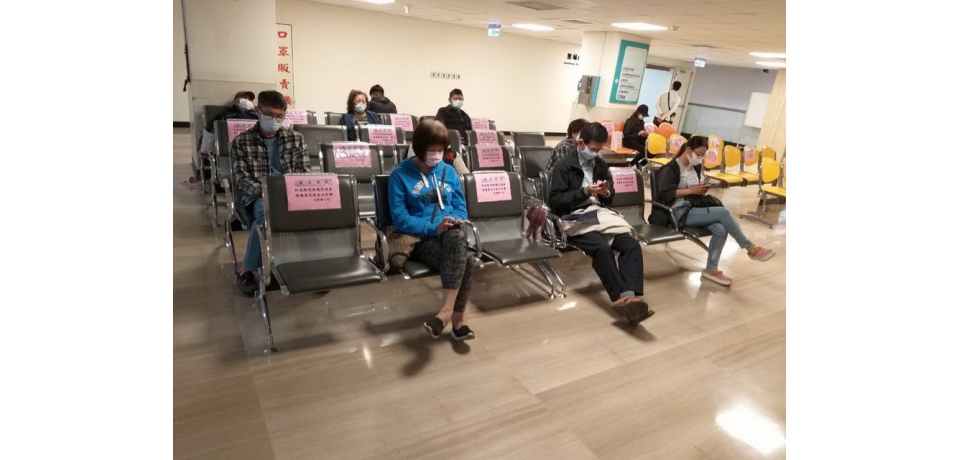 高醫設梅花座 保持病人安全距離(圖)