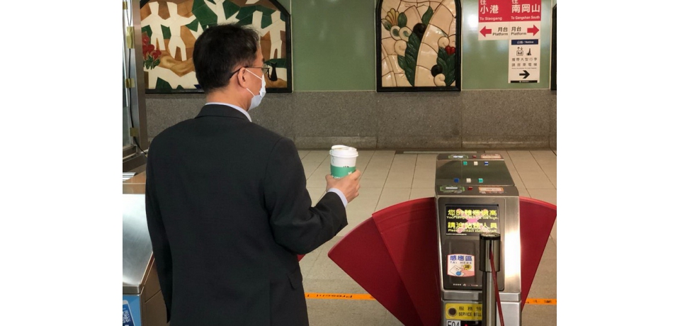 高雄捷運首設捷運「全自動紅外線體溫檢測」感應閘門(圖)