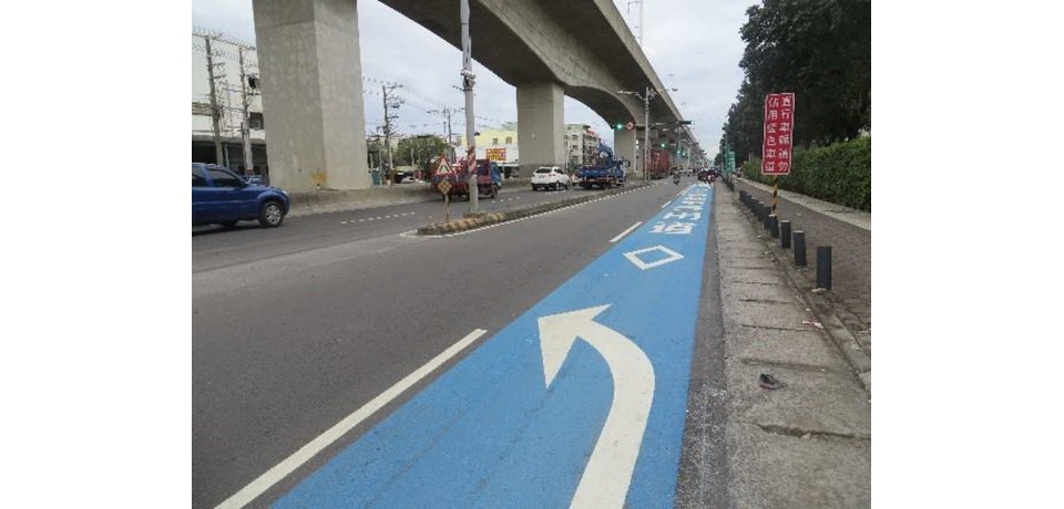 路口危險多 交通局持續改善籲請民眾路口慢看停(圖)