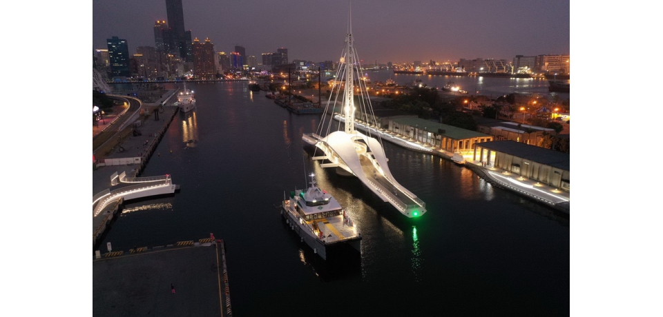 全台首座水平旋轉橋-高雄港大港橋增加週末夜間7點旋轉時段(圖)