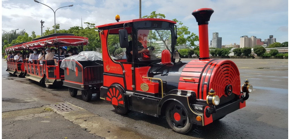 臺灣港務公司新進人員眷屬參訪港埠建設(圖)