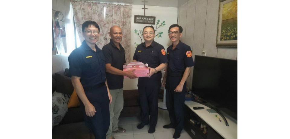 員警橫紋肌溶解症就醫　分局長率幹部赴家中探視慰問(圖)