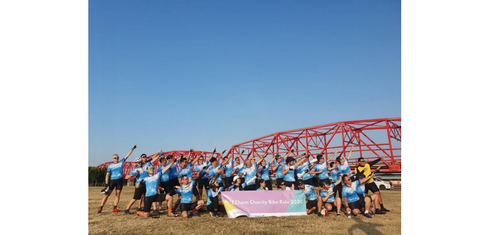 澳紐商會自行車體驗台灣風光 專程捐助10萬元肯定雲林家扶(圖)