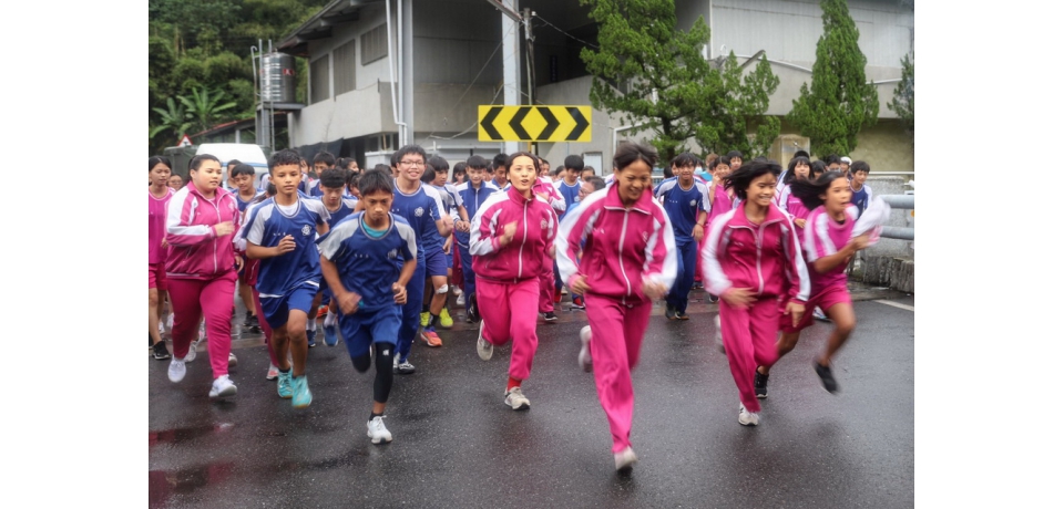 活力健康向前行 　反毒暨交通安全路跑(圖)