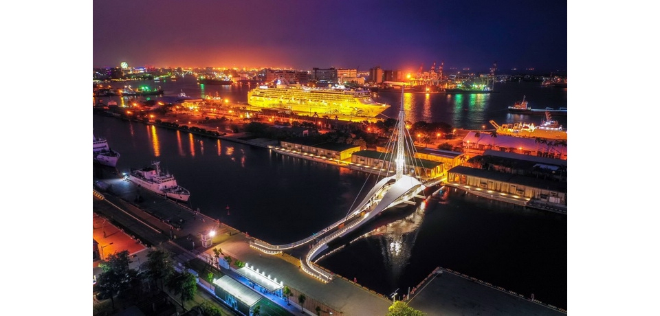 高雄港大港橋12月31日配合跨年延長開放至翌日(圖)