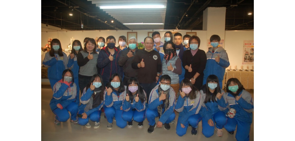 掌中工藝‧刻劃人生—徐建彰師生展登場(圖)