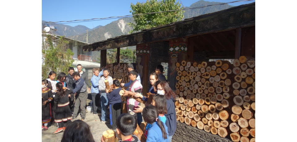 公、教合作協助久美民族小學完成布農族石板屋最後一塊拼圖-(圖)