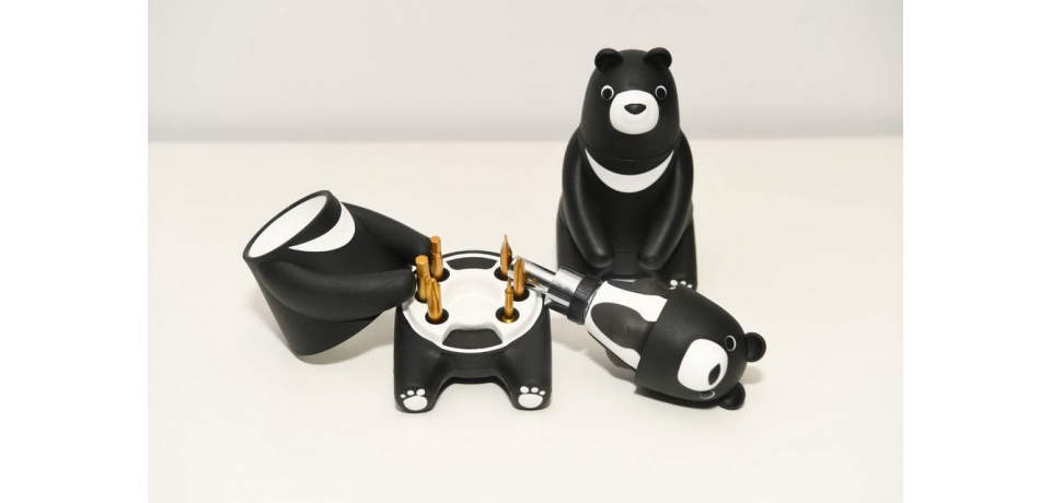 中鋼股東會紀念品「熊愛台灣棘輪起子工具組」亮相(圖)