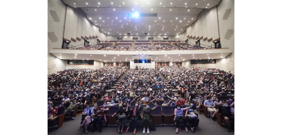 日月光親子音樂會母親節溫馨同樂　學齡期兒童擁抱音樂種子(圖)