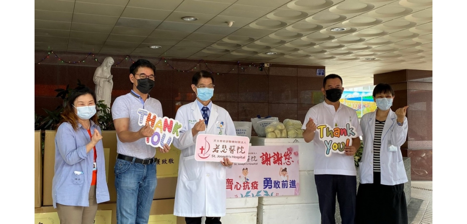 立委劉建國與張境和送五千顆饅頭為醫護人員加油打氣(圖)