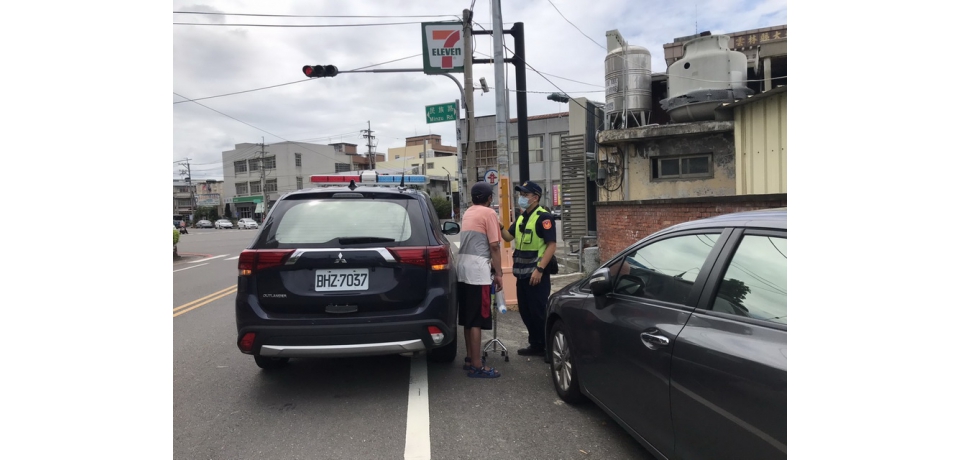 大埤鄉民迷途男子路口徘徊   警助返家路(圖)