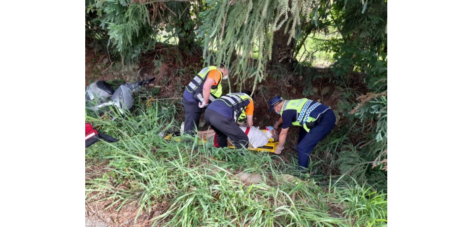 所長石席宇救援助脫困溫情喊話安撫不安情緒(圖)