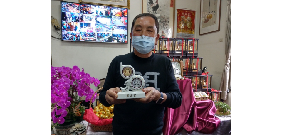 血庫需求量不足讓您公益之心轉換成熱血沸騰的愛送父親讓土地公祈保平安健康(圖)