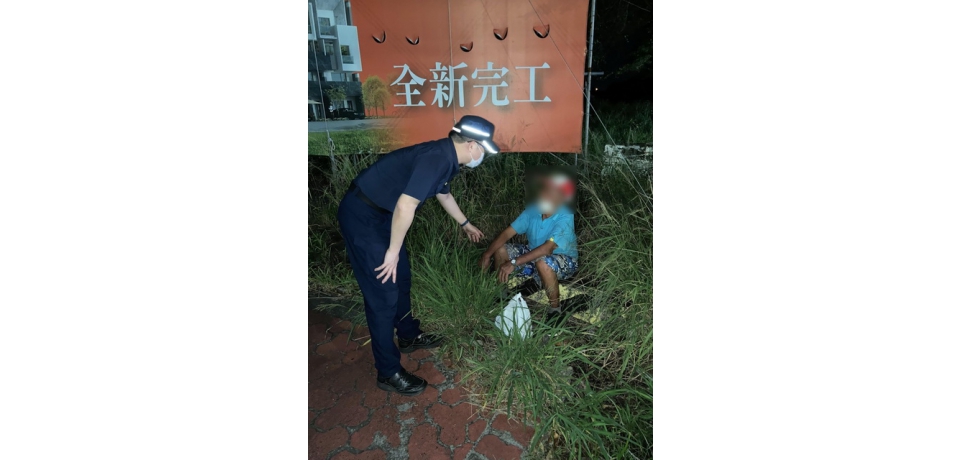 八旬老翁深夜迷失 分局長蘇旭茂熱心搜救尋獲助返家(圖)