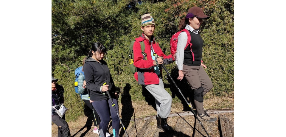 玉山國家公園管理處 讓視障孩子用「心」看玉山(圖)