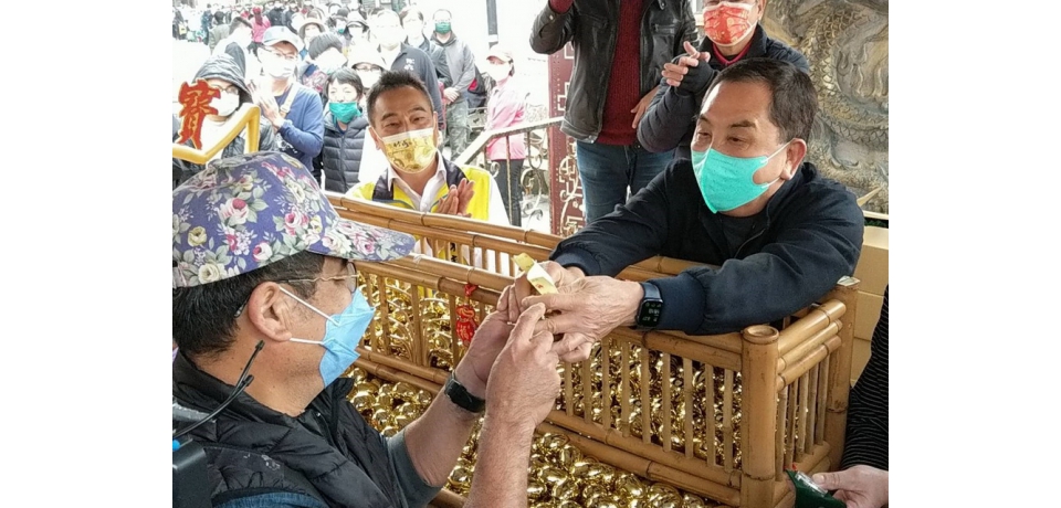 紫南宮恢復元旦領錢母壬寅虎年福氣錢母估10萬人排隊領取迎接新的一年好「虎」福氣(圖)