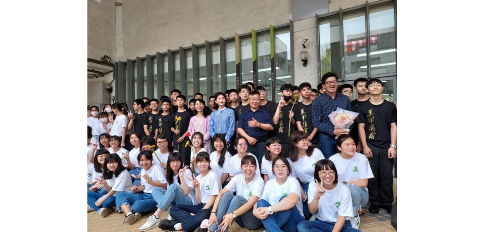 正心中學舉辦第30屆美術班畢業展(圖)