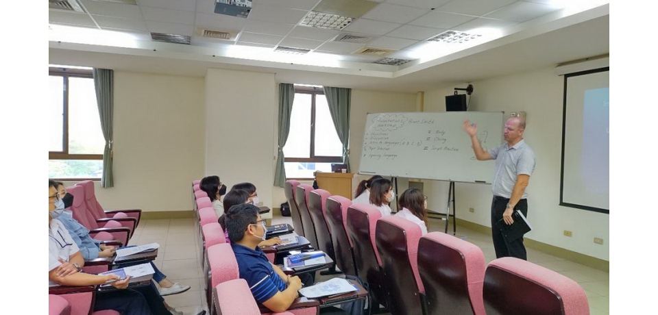 提升國際溝通軟實力屏東科技產業園區舉辦「商務英文簡報技巧演練」課程(圖)