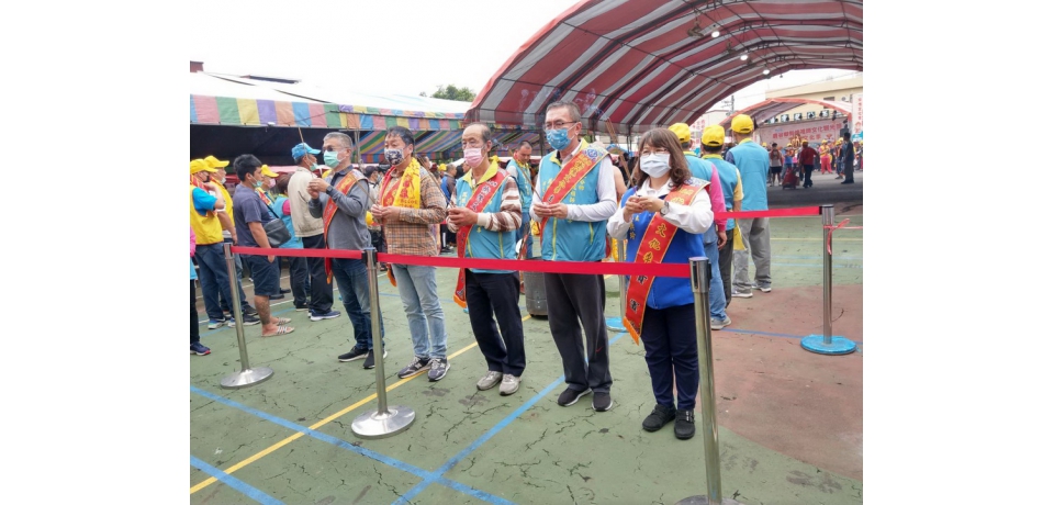 2022鹿谷鄉慚愧祖師文化觀光節鄉長邱如平為鄉民祈安添福(圖)