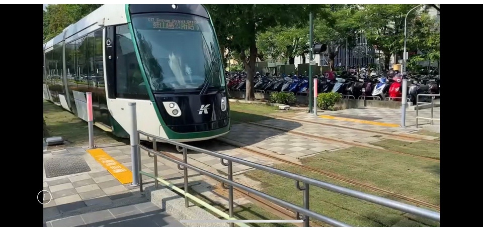 加強路口號誌偵測落實共好用路觀念高市府將新增輕軌路口警示系統(圖)