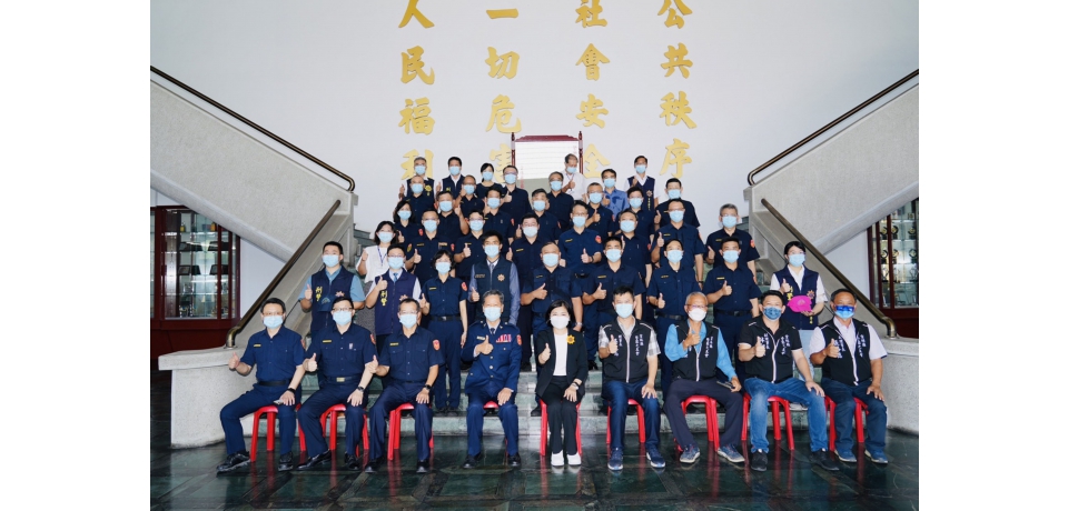 雲縣警局歡慶警察節  張麗善蒞臨慰問員警(圖)