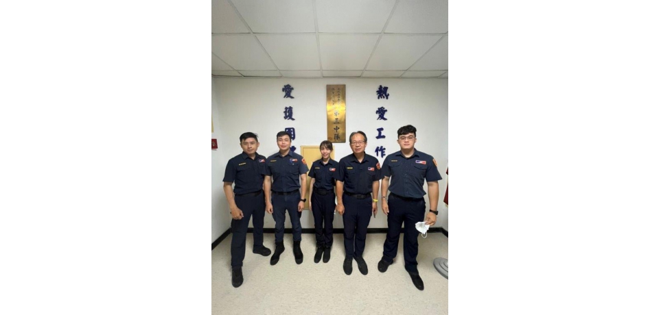 鐵證0.2秒全都錄 男子狡猾丟包拒捕勇警無畏制伏送辦(圖)