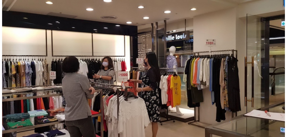 2022最強【品牌女裝特賣會】全面1.5折起T恤、單品上衣、休閒服、短褲 千元有找(圖)