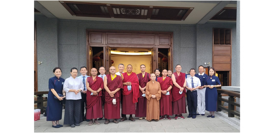 尼泊爾舍論南卡多傑仁波切造訪高雄靜思堂(圖)