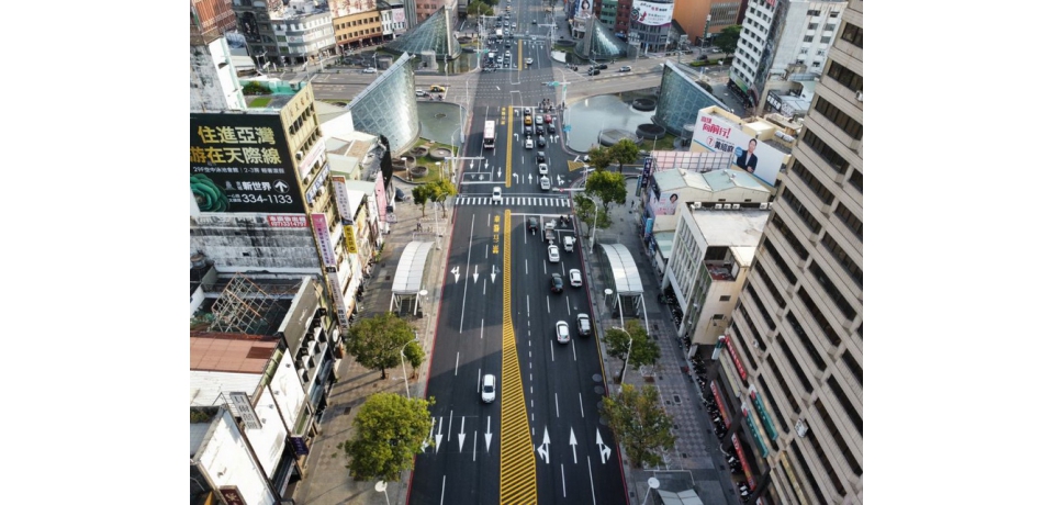 標線改造！中山一路設置偏心左轉車道 行車更順暢安全(圖)