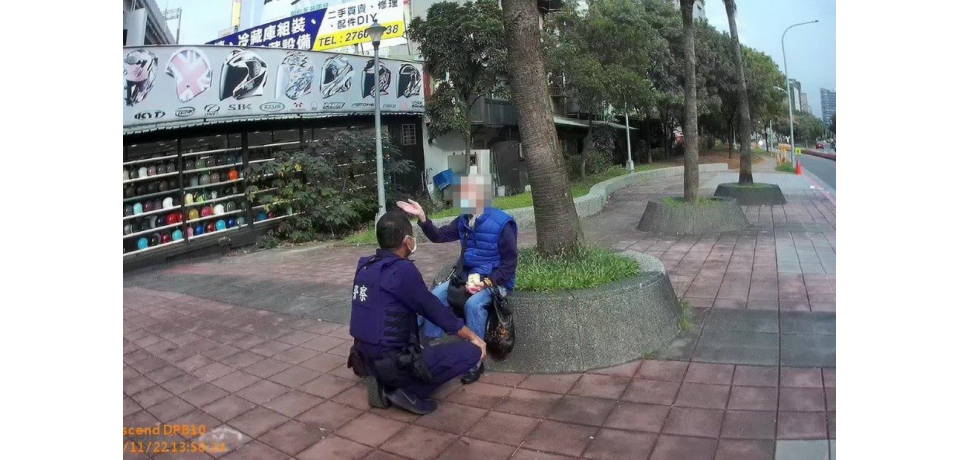 八旬老婦忘記回家路 保大暖警溫馨護送返家(圖)