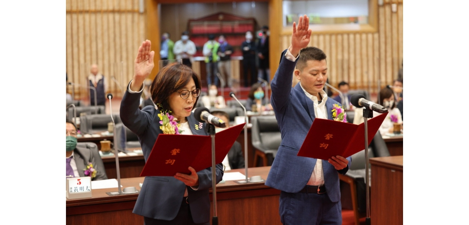 高雄市議會第四屆成立大會 陳其邁盼府會和諧共同為市政努力(圖)