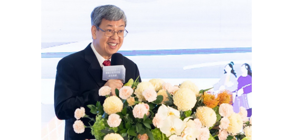 高雄雙港城市如虎添翼 高雄港旅運中心正式啟用 營運首日國際郵輪停泊(圖)