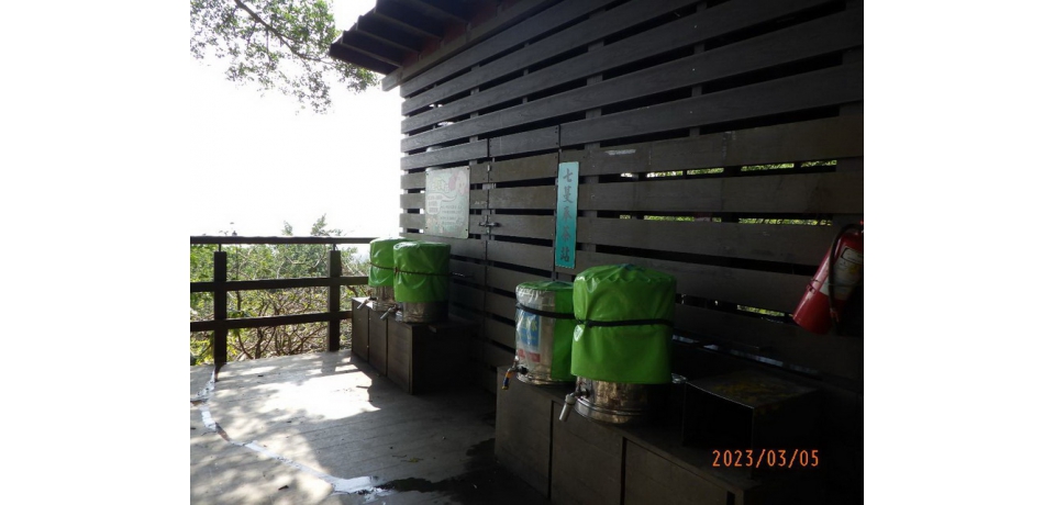 保障飲用水衛生山友請注意茶桶開關閥避免猴子搶喝(圖)