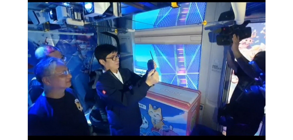 輕軌成圓熱身起跑 高捷結合5G定位直播串流等科技  打造高雄輕軌成為「全國首創 5G 應用沉浸式展演車廂」(圖)