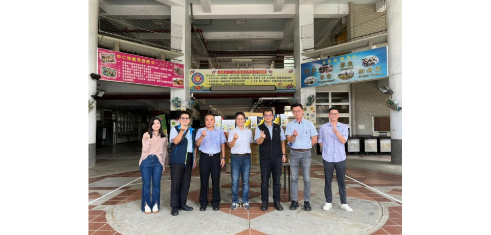 台灣中油大林煉油廠愛心送暖慰問仁武特殊學校  與師生提前歡度中秋佳節(圖)