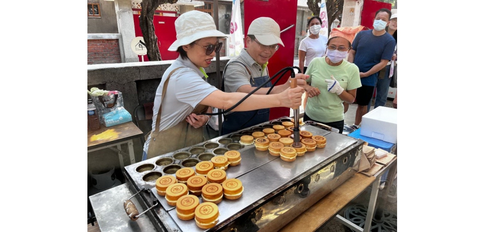 眷村嘉年華 台電超萌吉祥物「電寶」來去高雄住一晚 熱情揪厝邊來作客*(圖)
