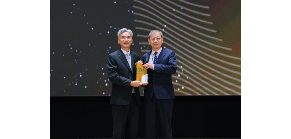 中鋼榮獲環境部「資源循環績優企業」最高榮譽金質獎(圖)