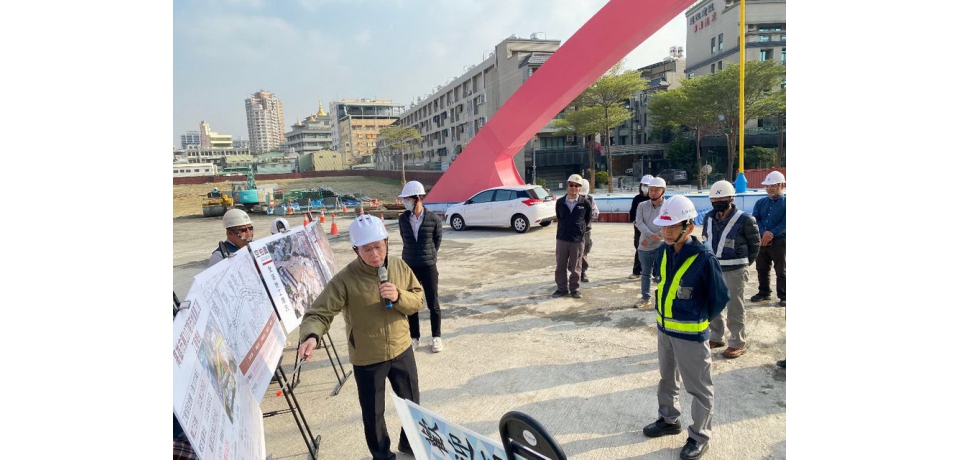 高雄市龍德新橋橋體完工 第107期市地重劃工程進度超前 林欽榮副市長前往視察(圖)