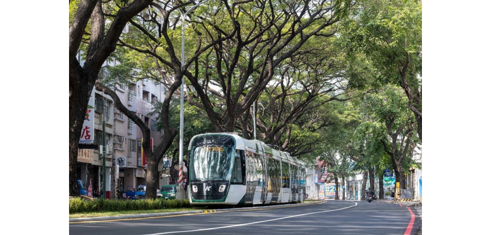 高雄環狀輕軌C24~C32取得交通部營運許可 元旦辦理試營運啟航 全線至2月25日免費搭乘(圖)