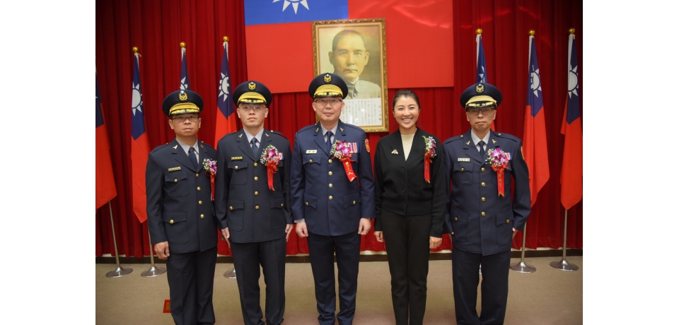 南投縣長許淑華主持 南投縣警各分局長交接並頒破案獎金(圖)