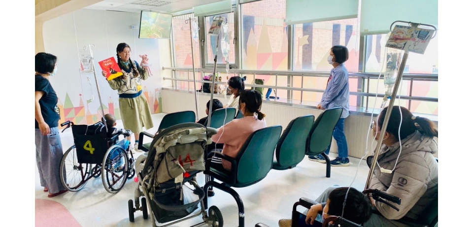 高市圖小港分館將歡樂與愛帶給小港醫院的病童(圖)