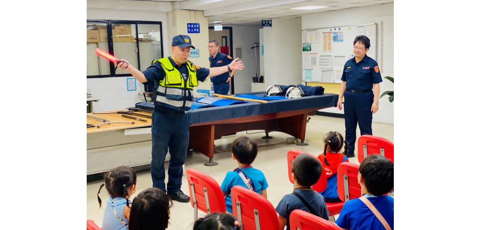 識詐教育向下紮根 幼兒園參訪北市警體驗一日警察(圖)